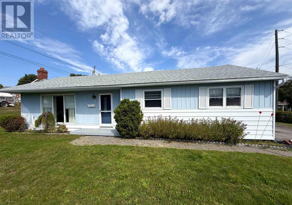 2 TECUMSEH RD, ELLIOT LAKE, ON P5A 1M1 - Image 3559425574.jpeg?d=l