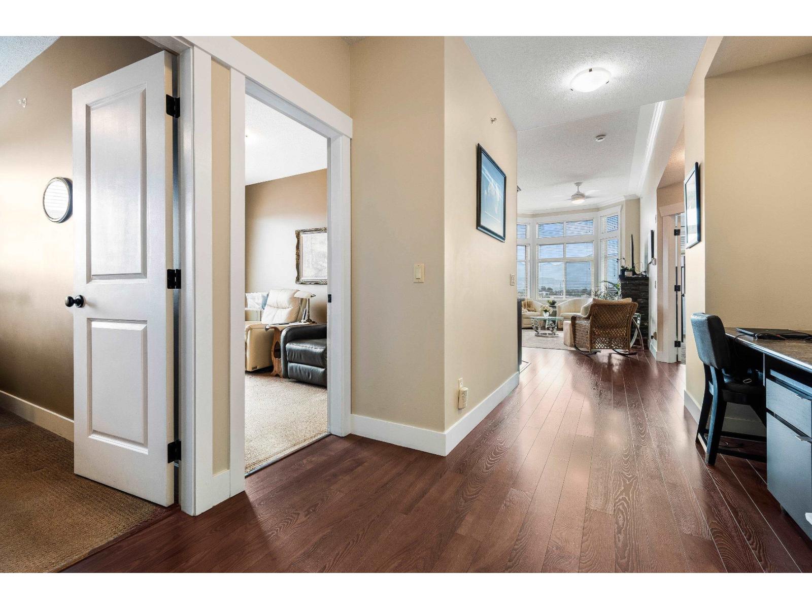 412 45893 CHESTERFIELD AVENUE, Chilliwack Downtown