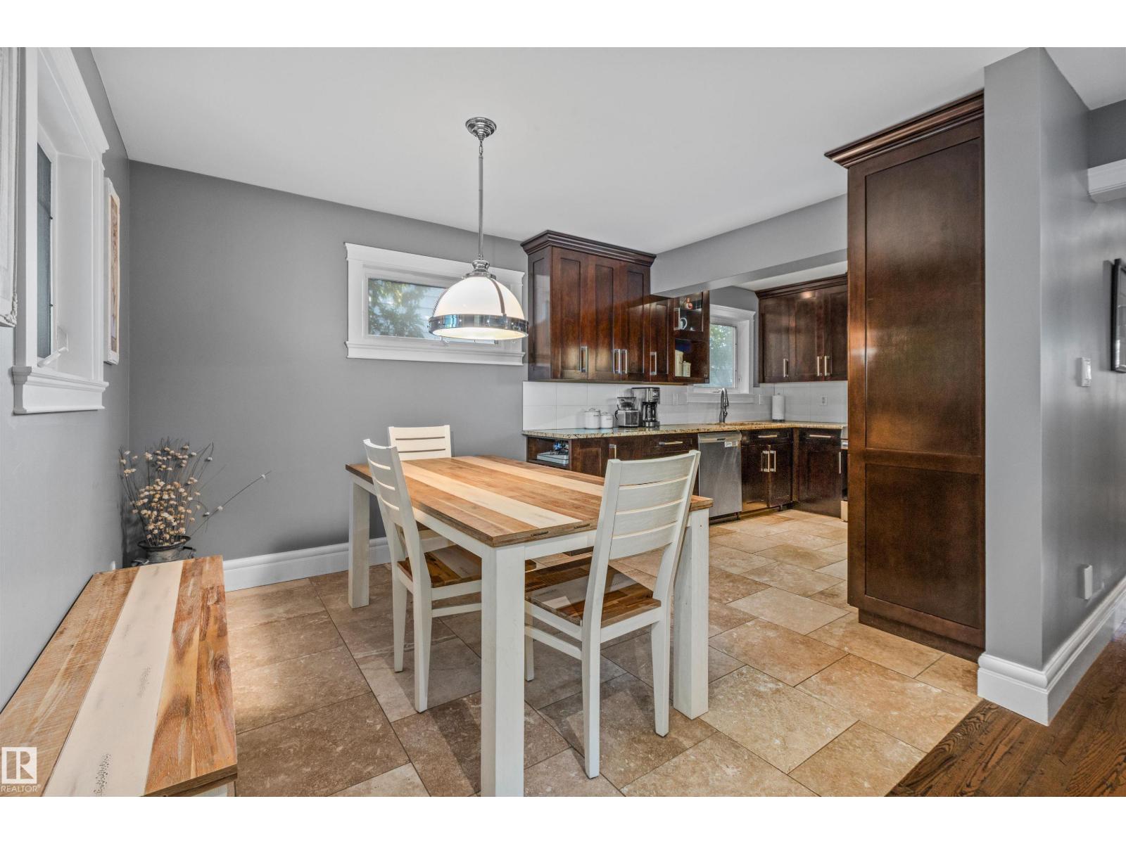 10321 137 ST NW