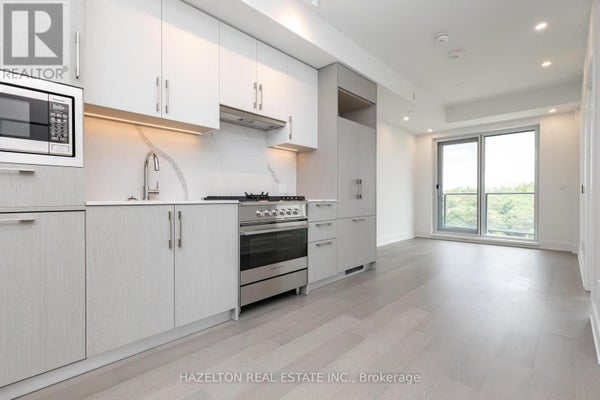 605 - 8 Manor Rd W, Toronto (Yonge-Eglinton), ON 3