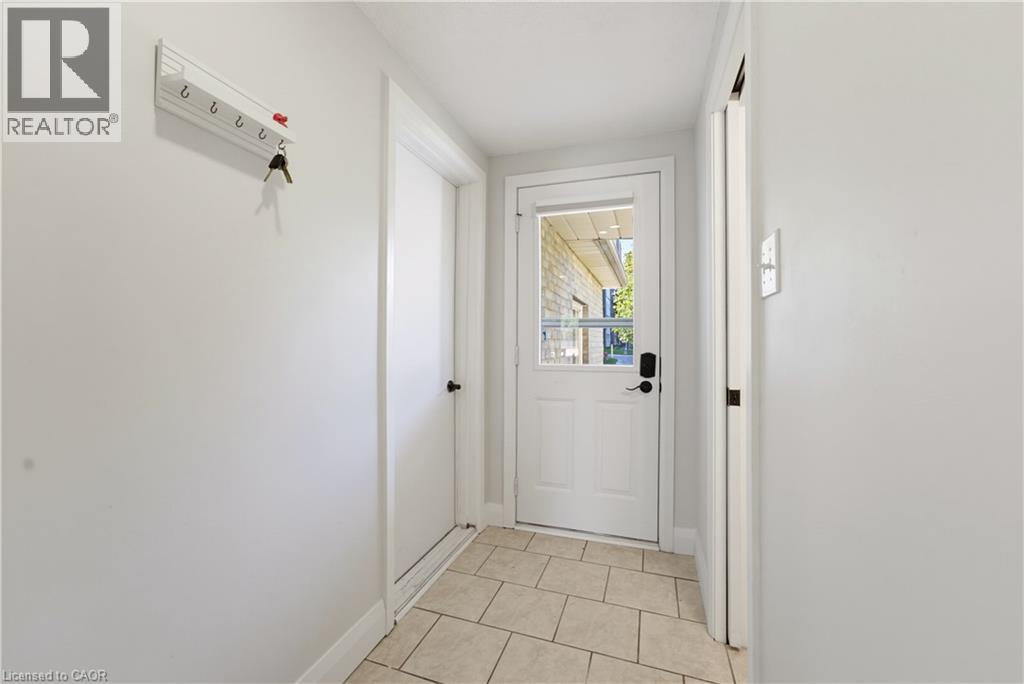 80 HIGHLAND Crescent
