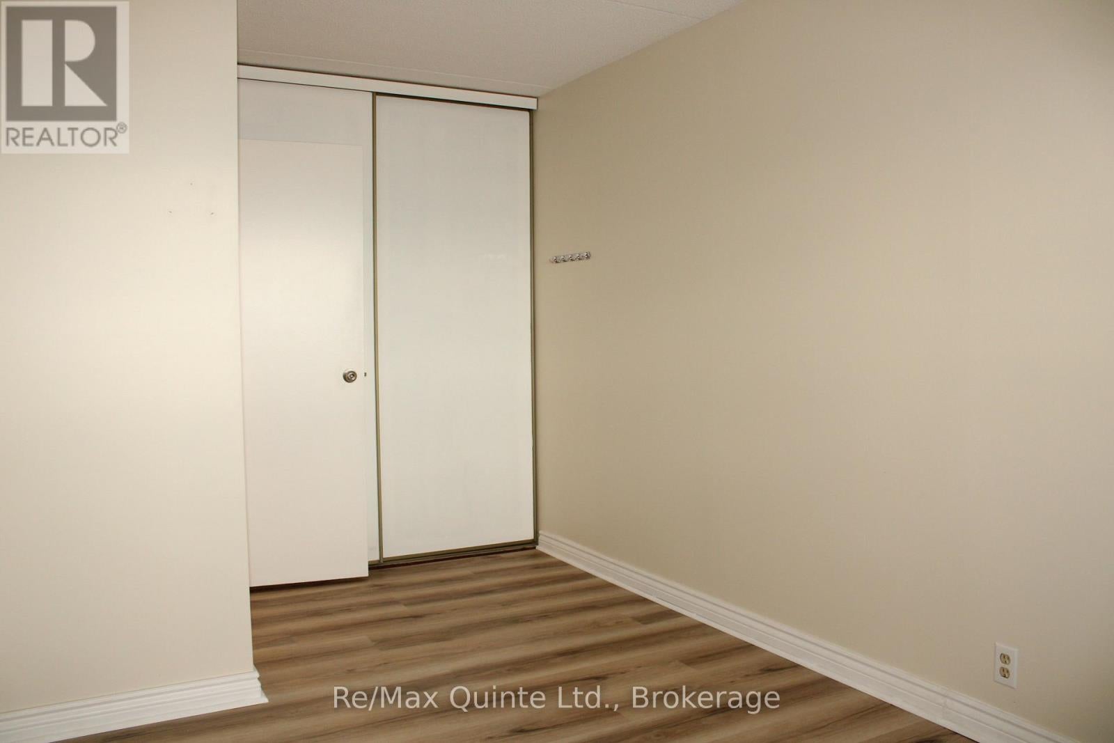 404 - 610 WILLIAM STREET S