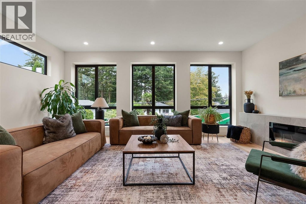 1 2215 GREENLANDS RD, SAANICH, BC V8N 1T6 - Image 3045971616.jpeg?d=l