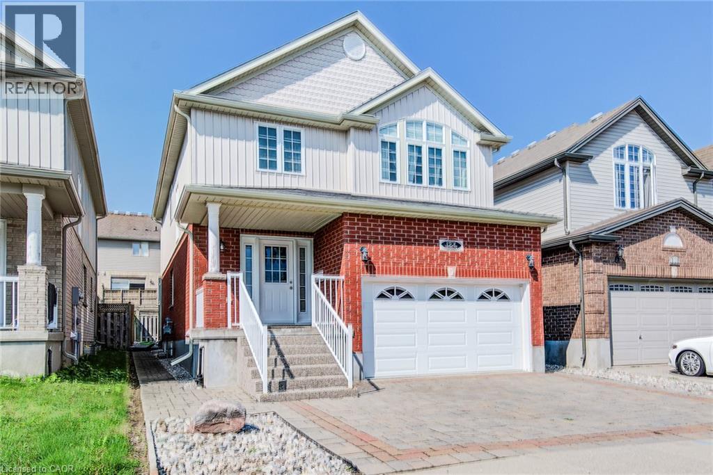 124 UDVARI Crescent