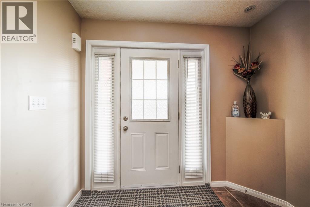 124 UDVARI Crescent