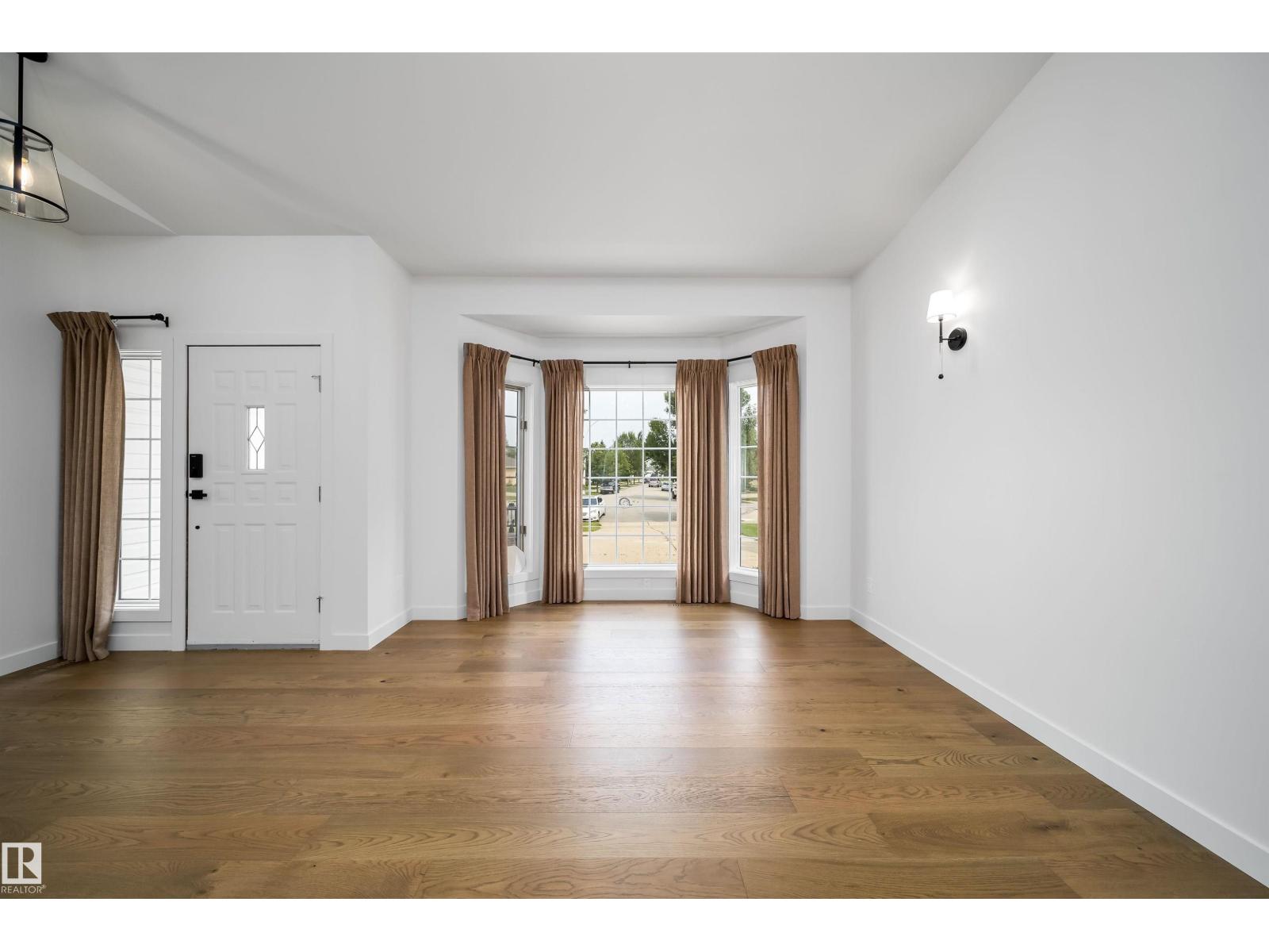 12 A INVERMERE PL
