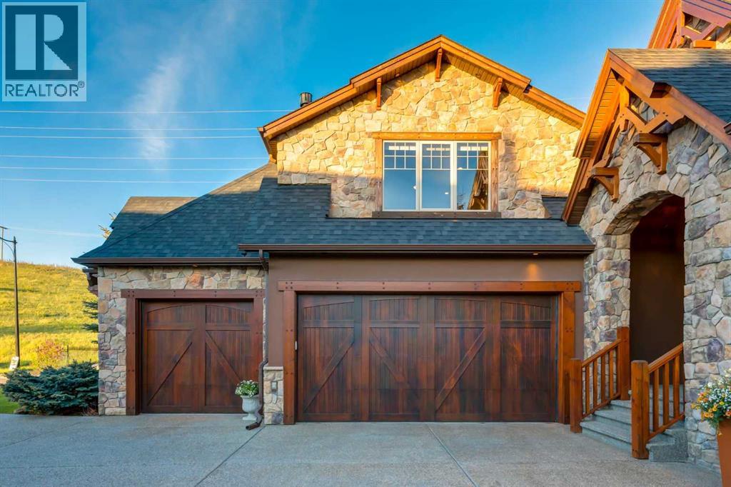 250 CRESTRIDGE Place SW