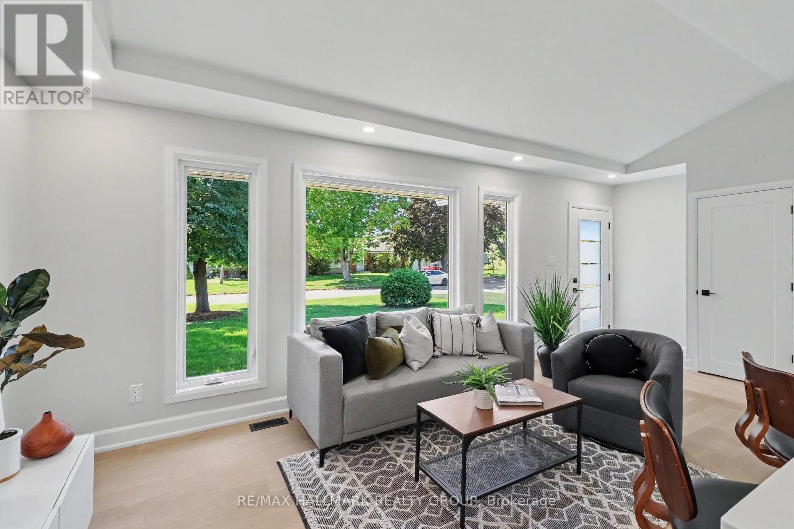 7 ATTWOOD CRESCENT