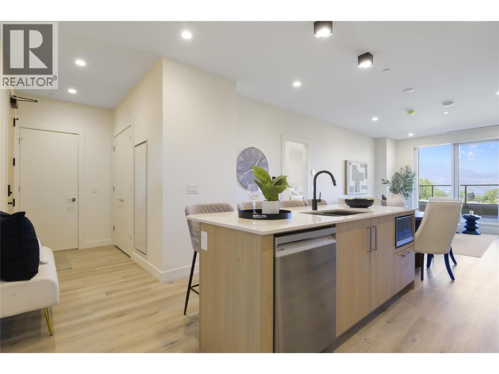 3300 Lakeshore Road Unit# 514