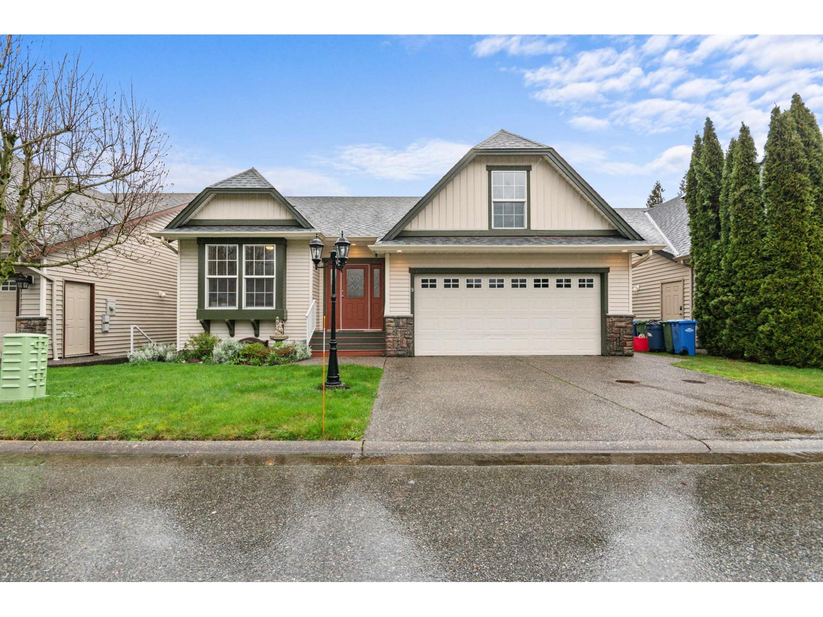 9 349 WALNUT AVENUE, Harrison Hot Springs