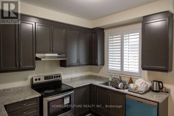 31 Jolly Way, Toronto (Dorset Park), ON 4