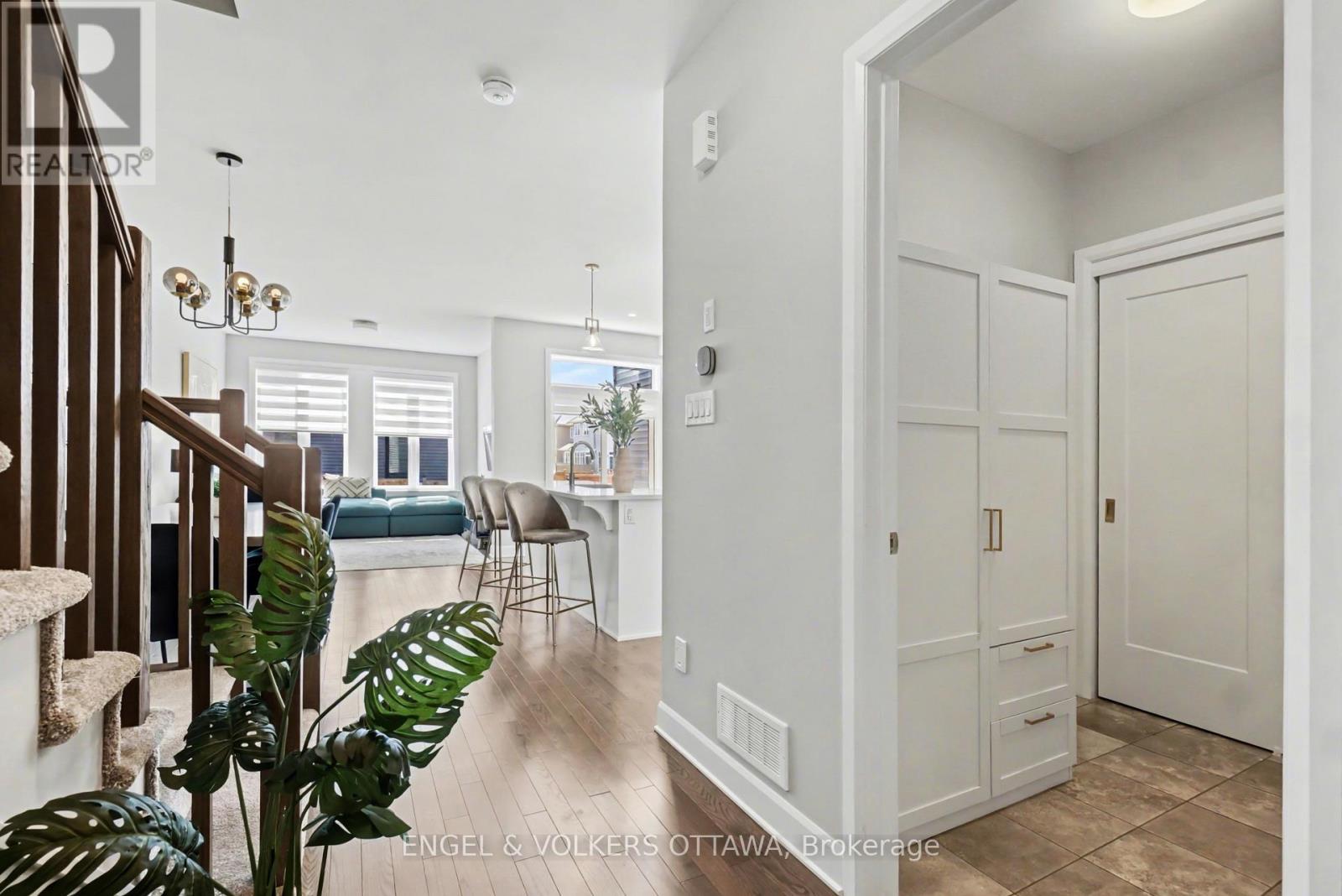 57 MANDEVILLA CRESCENT
