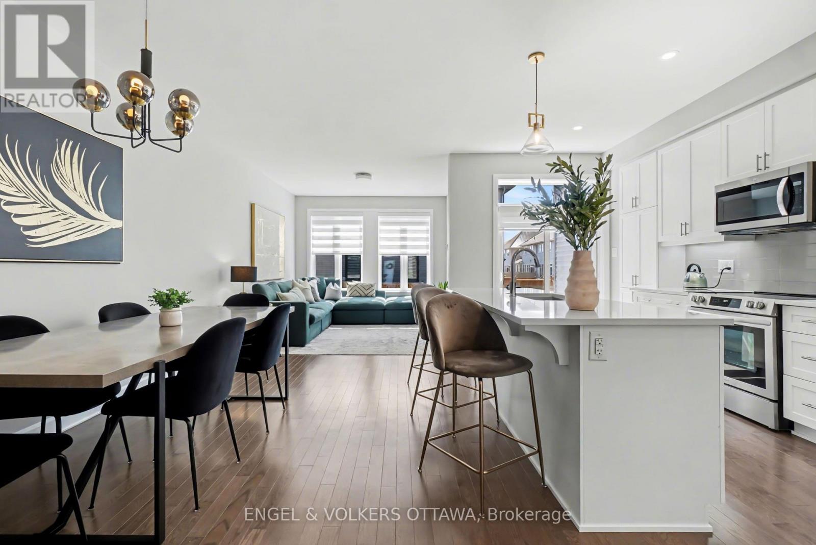 57 MANDEVILLA CRESCENT