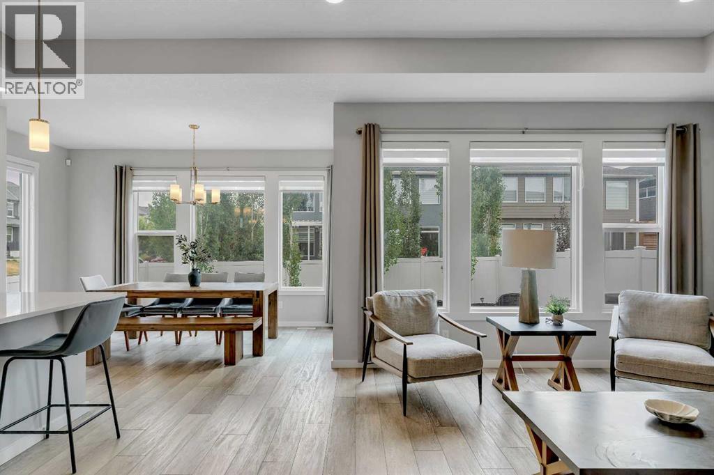 6 Legacy Heath SE