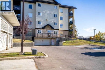8412, 304 Mackenzie Way SW Airdrie AB T4B 3H7
