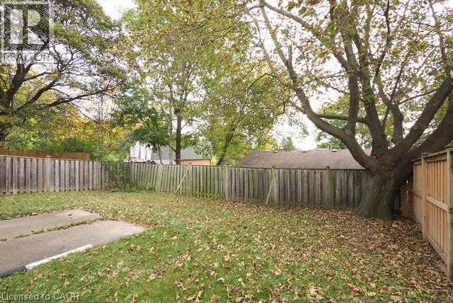 90 PEPPERWOOD Crescent