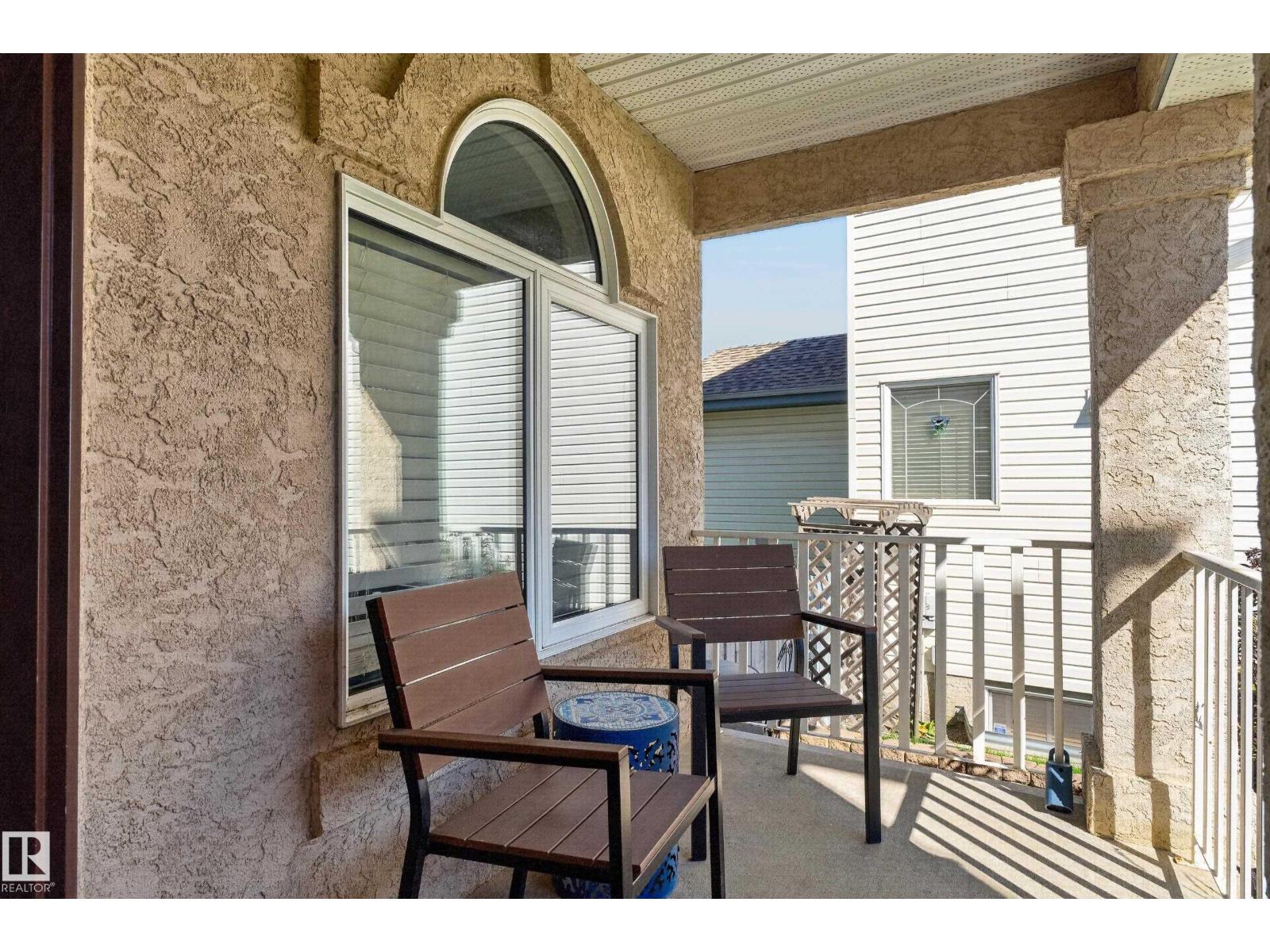 30 Hillcrest PL