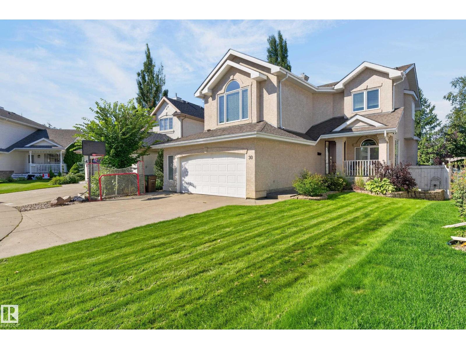 30 Hillcrest PL
