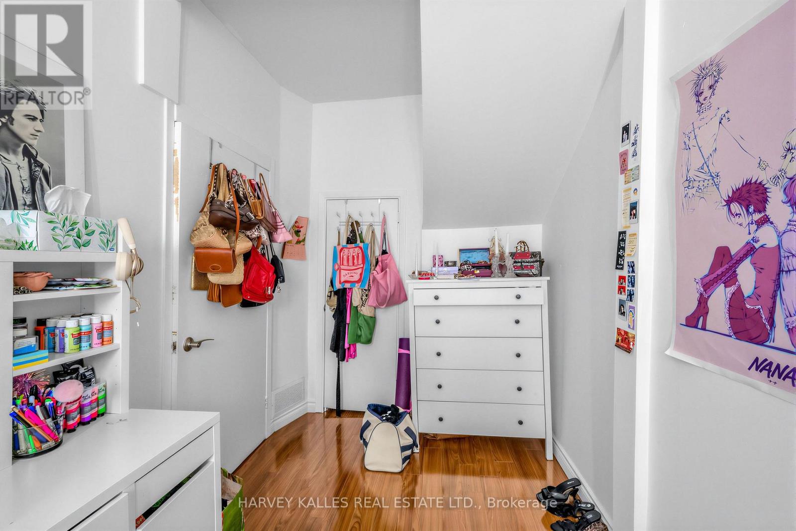 506 ADELAIDE STREET W
