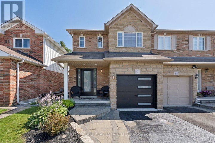 Photo 1 of 15 — 47 WADE SQUARE, Clarington (Courtice), ON L1E 3E6