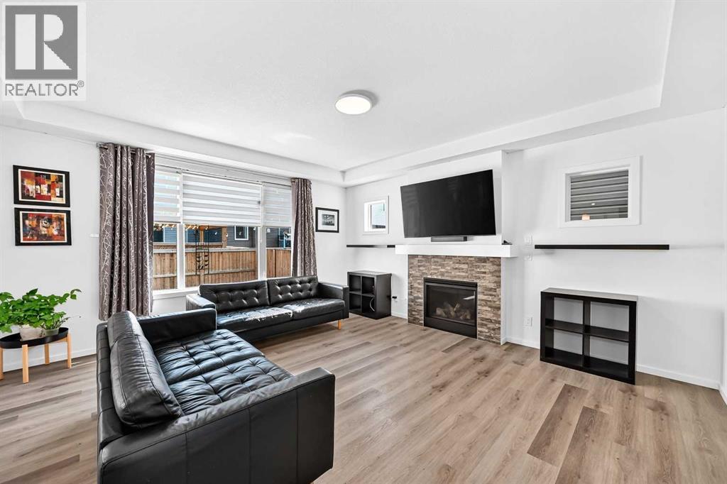 188 Carrington Crescent NW