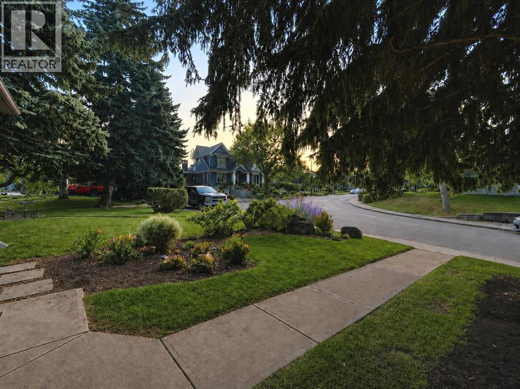 15 Rosery Drive NW