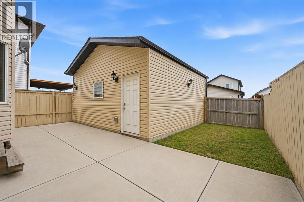 140 Tarawood Grove NE