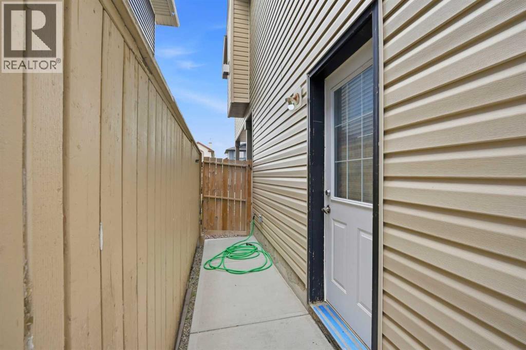 140 Tarawood Grove NE