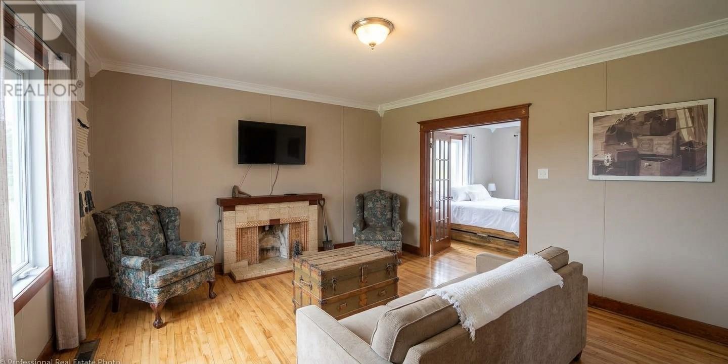 7 Bown Street - Photo 3