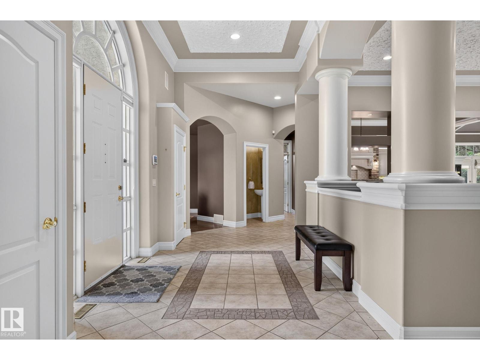 60 KINGSBURY CR