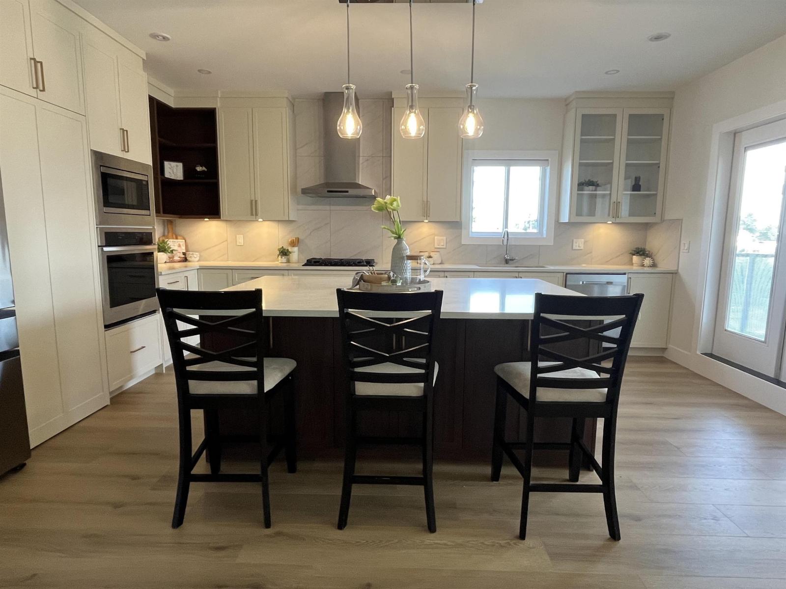 6042 ARLINGTON DRIVE, Sardis South