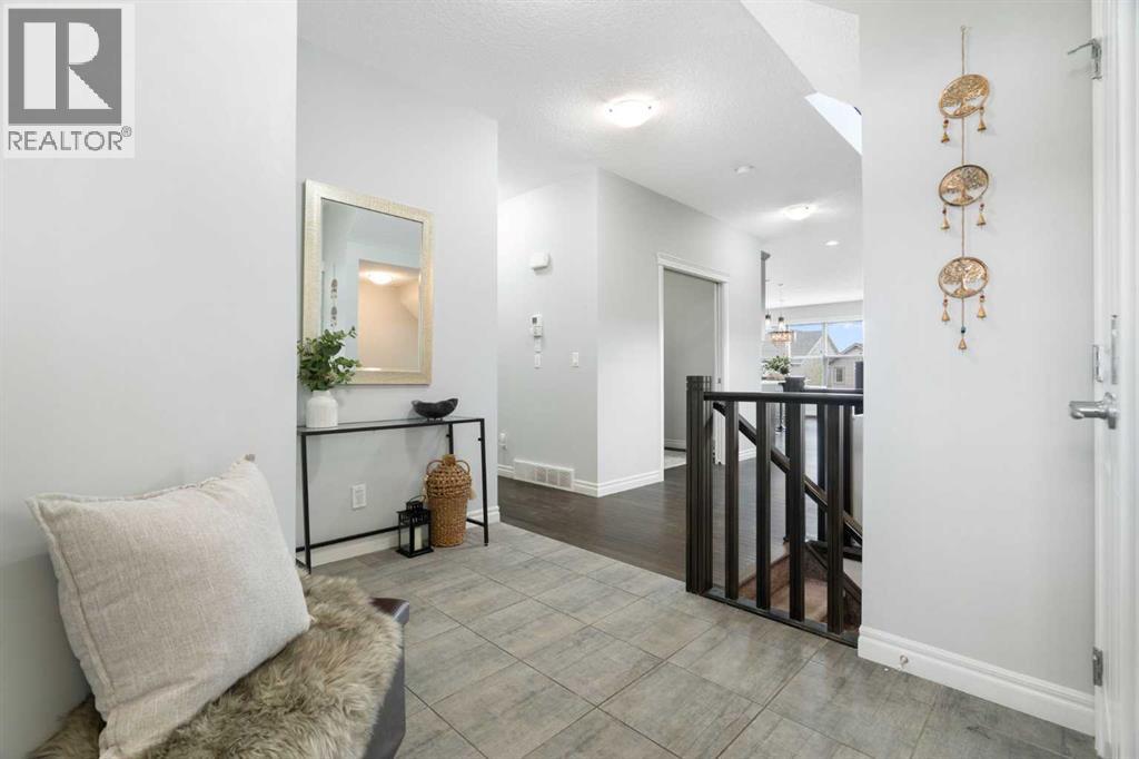 232 Nolancrest Heights NW