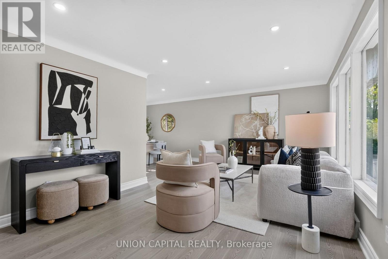 30 COLLIER ROAD N