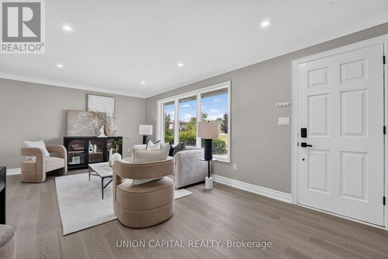 30 COLLIER ROAD N