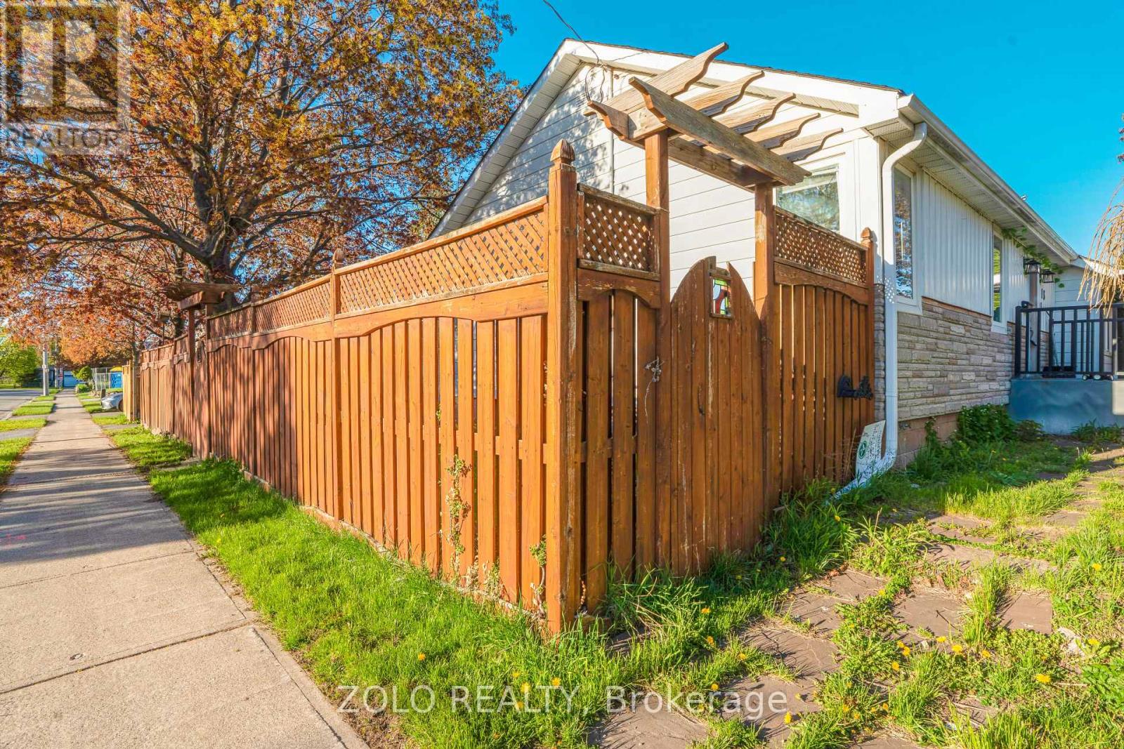 13 FOSTER ROAD