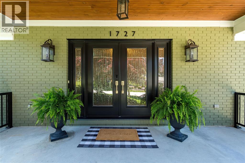 1727 MATER DRIVE