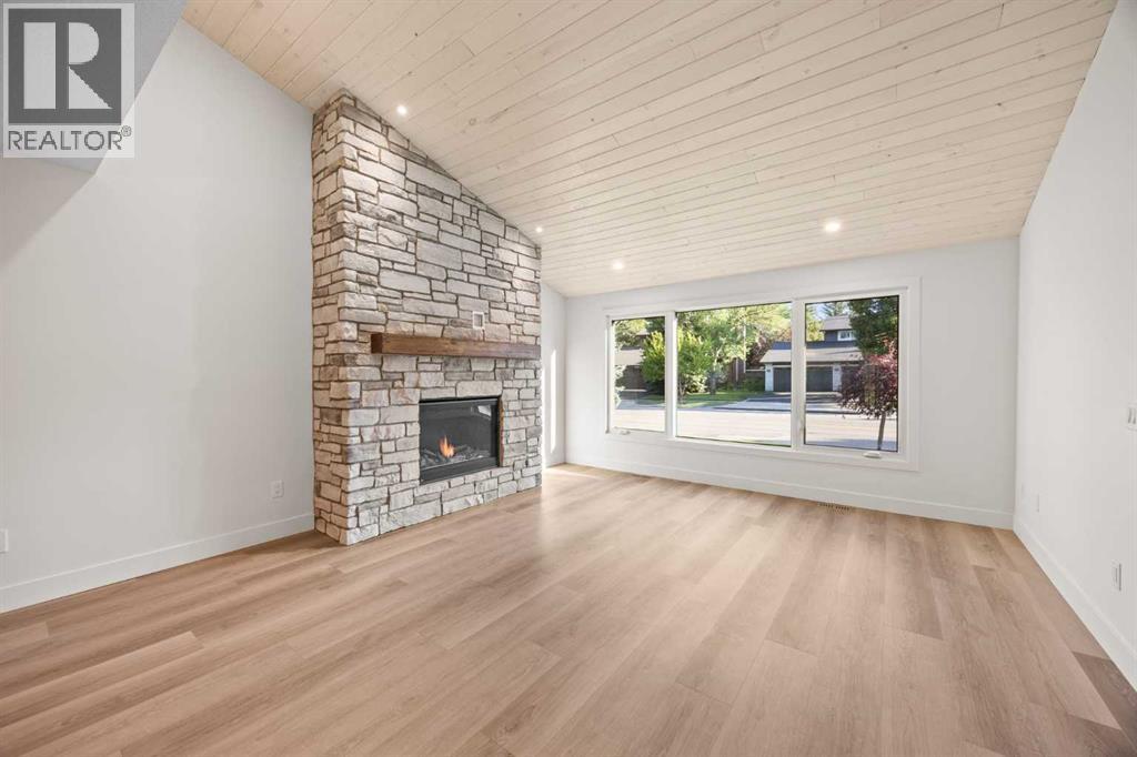 44 Canterbury Drive SW