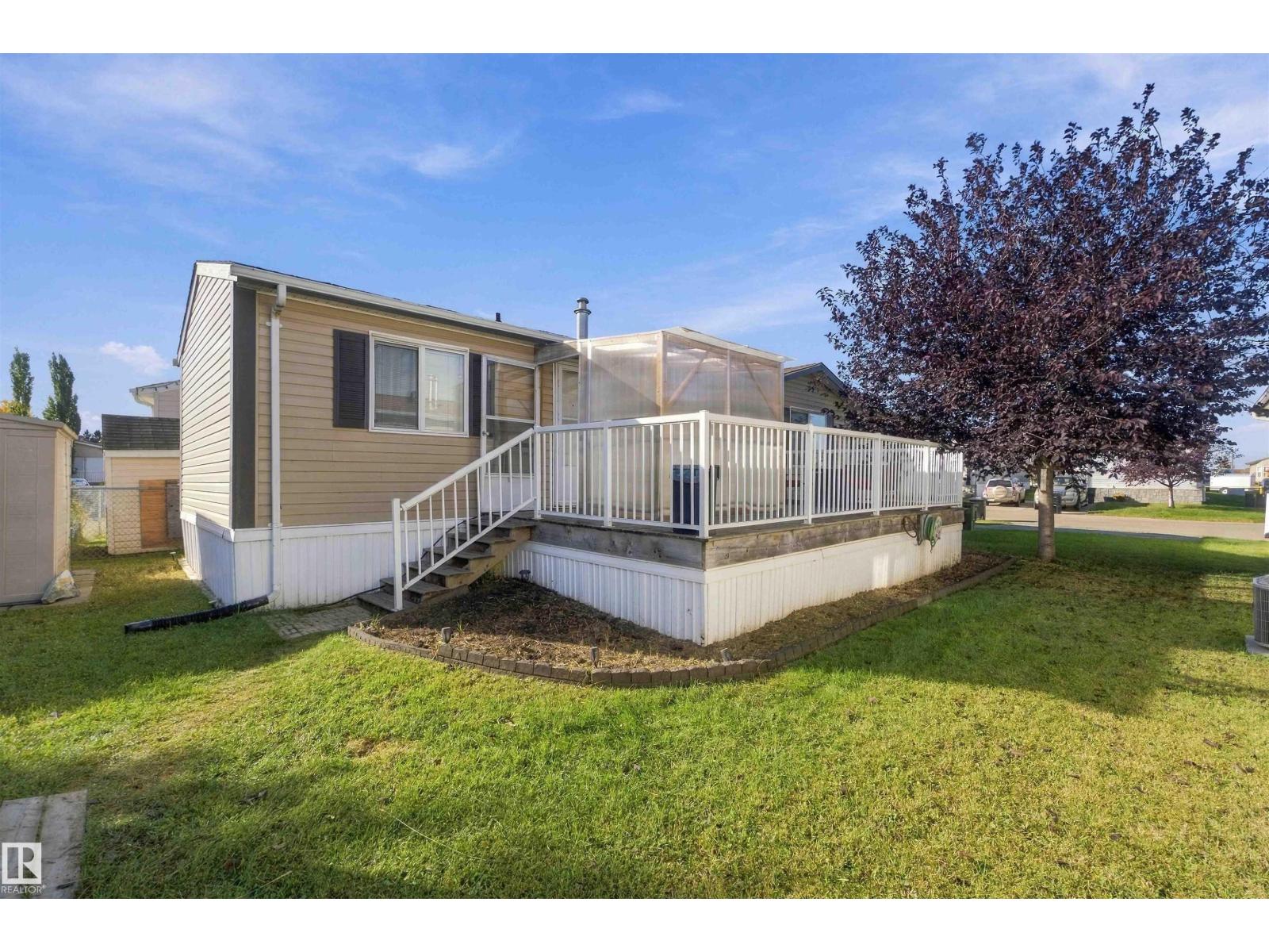 442 Oak Wood CR NW
