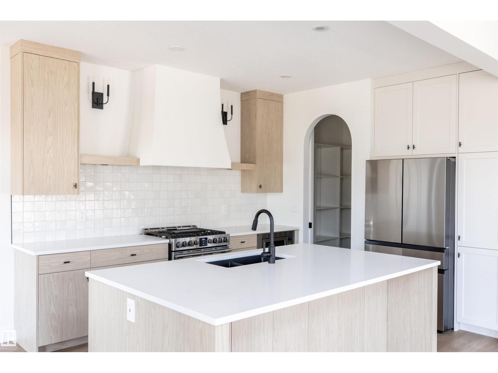 31 NEWBURY CI