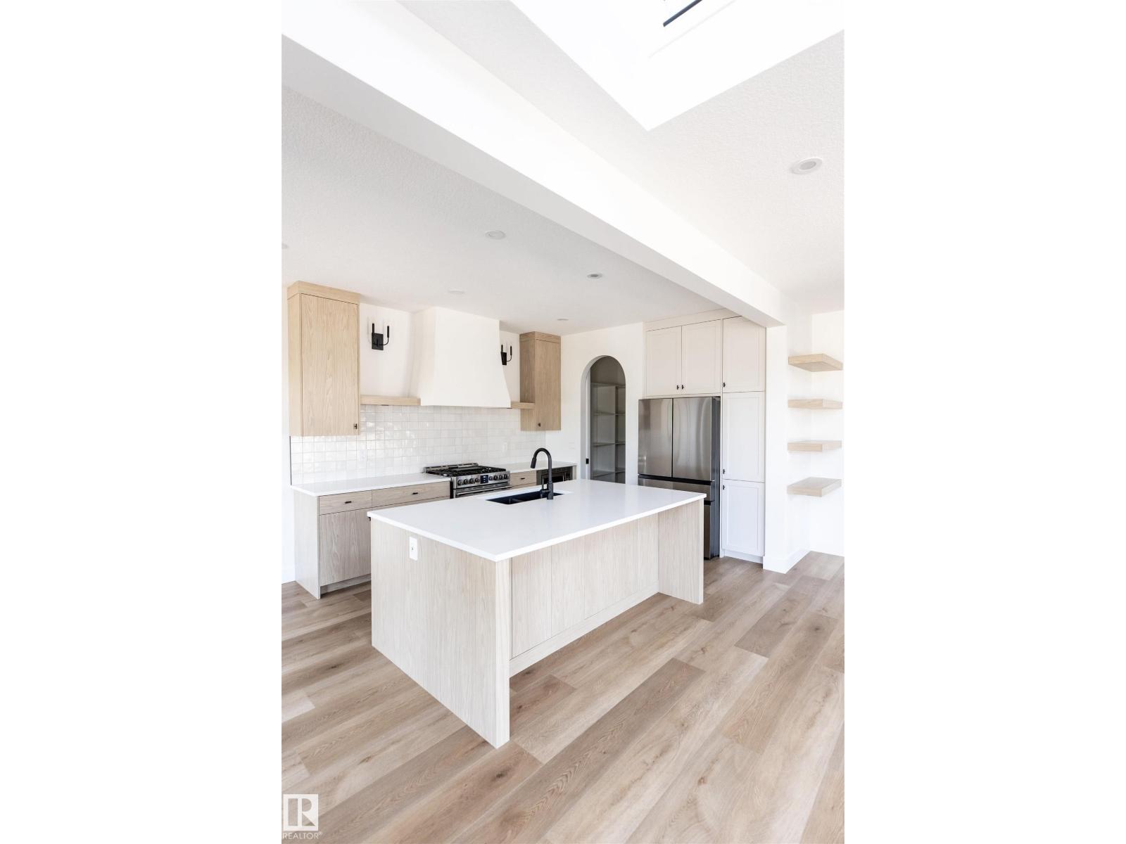 31 NEWBURY CI