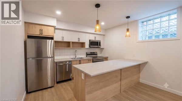 5 - 15 Cedar St N, Kitchener, ON 3