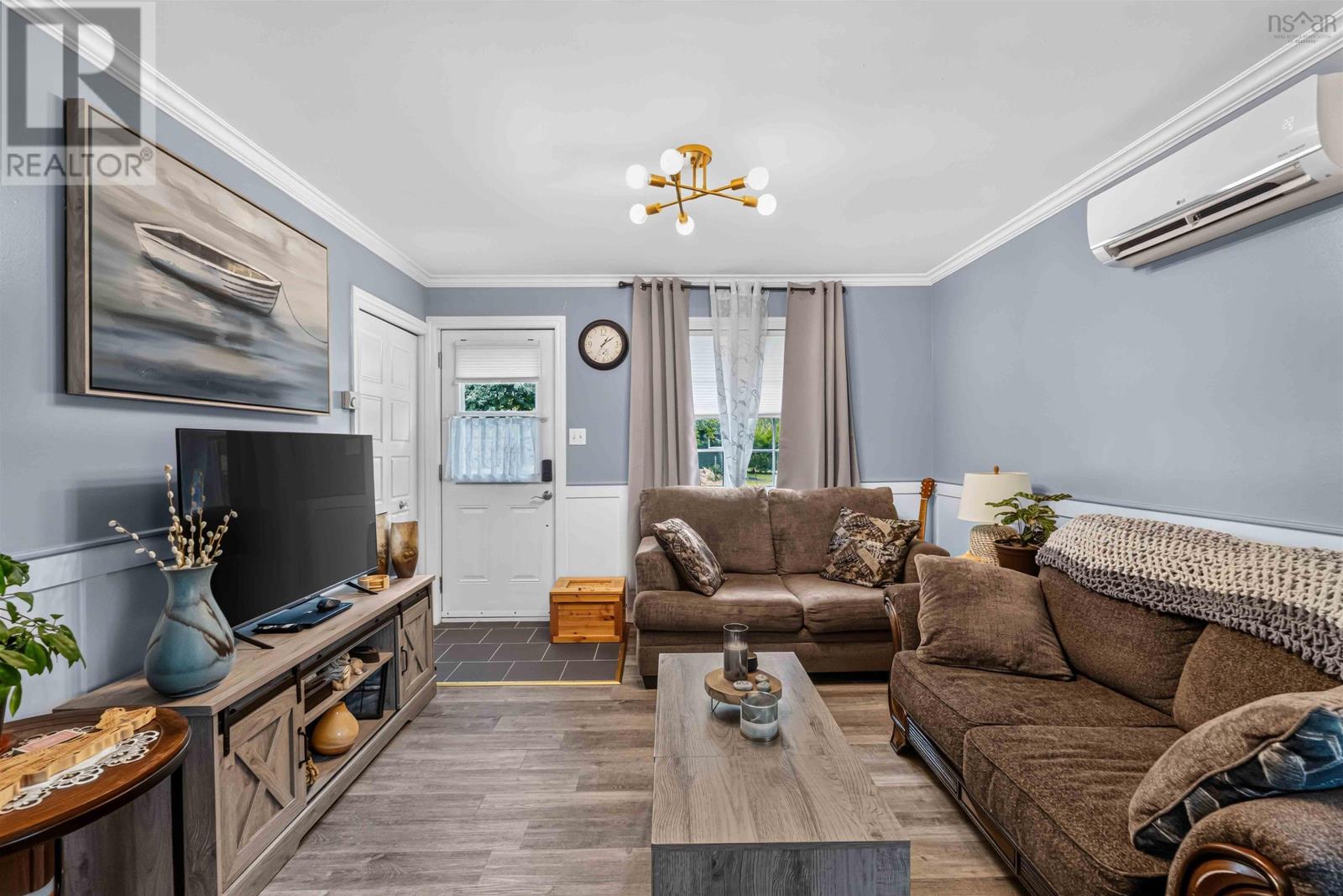 130 Sunset Crescent - Photo 4