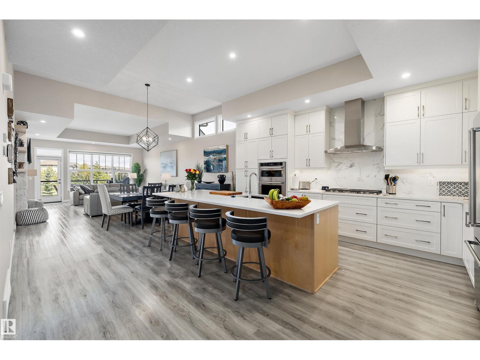 166 EDGEWATER CI