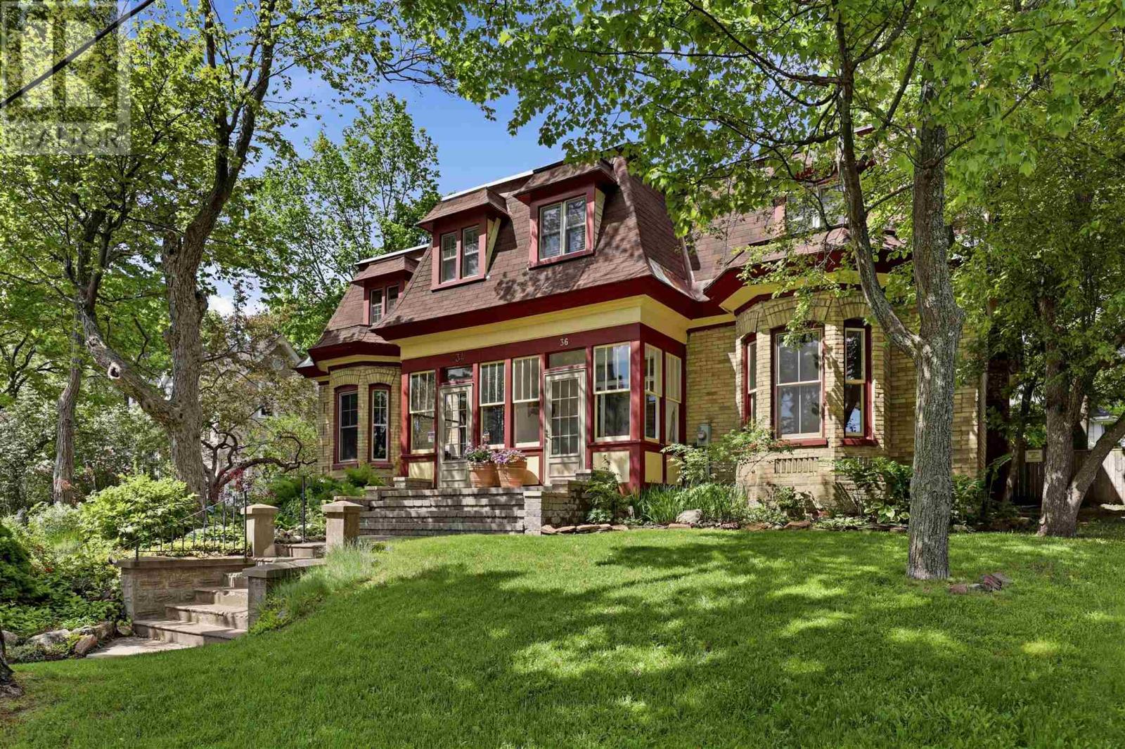 36 Herrick ST - Photo 2