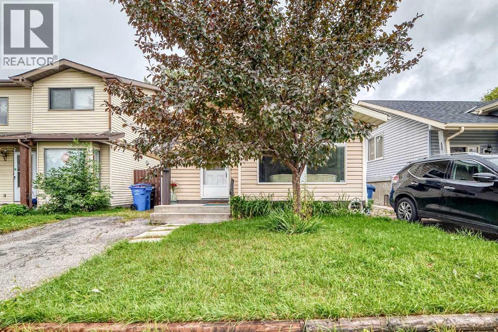 320 Abinger Crescent NE