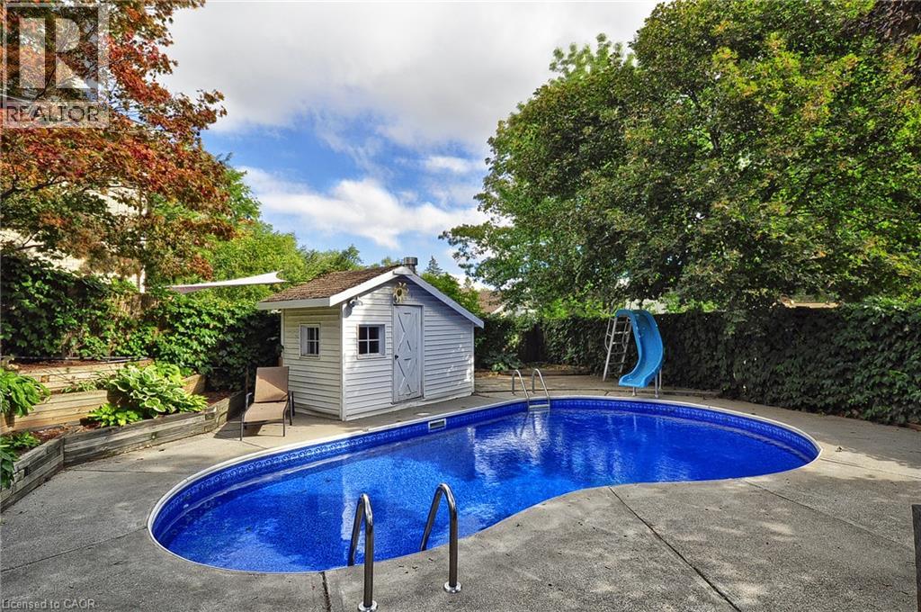 6 CRICKET HOLLOW
