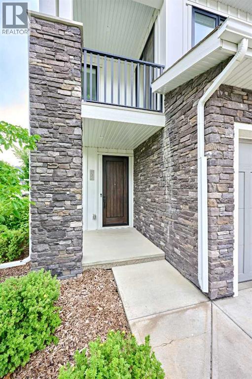 102 Crestridge Common SW
