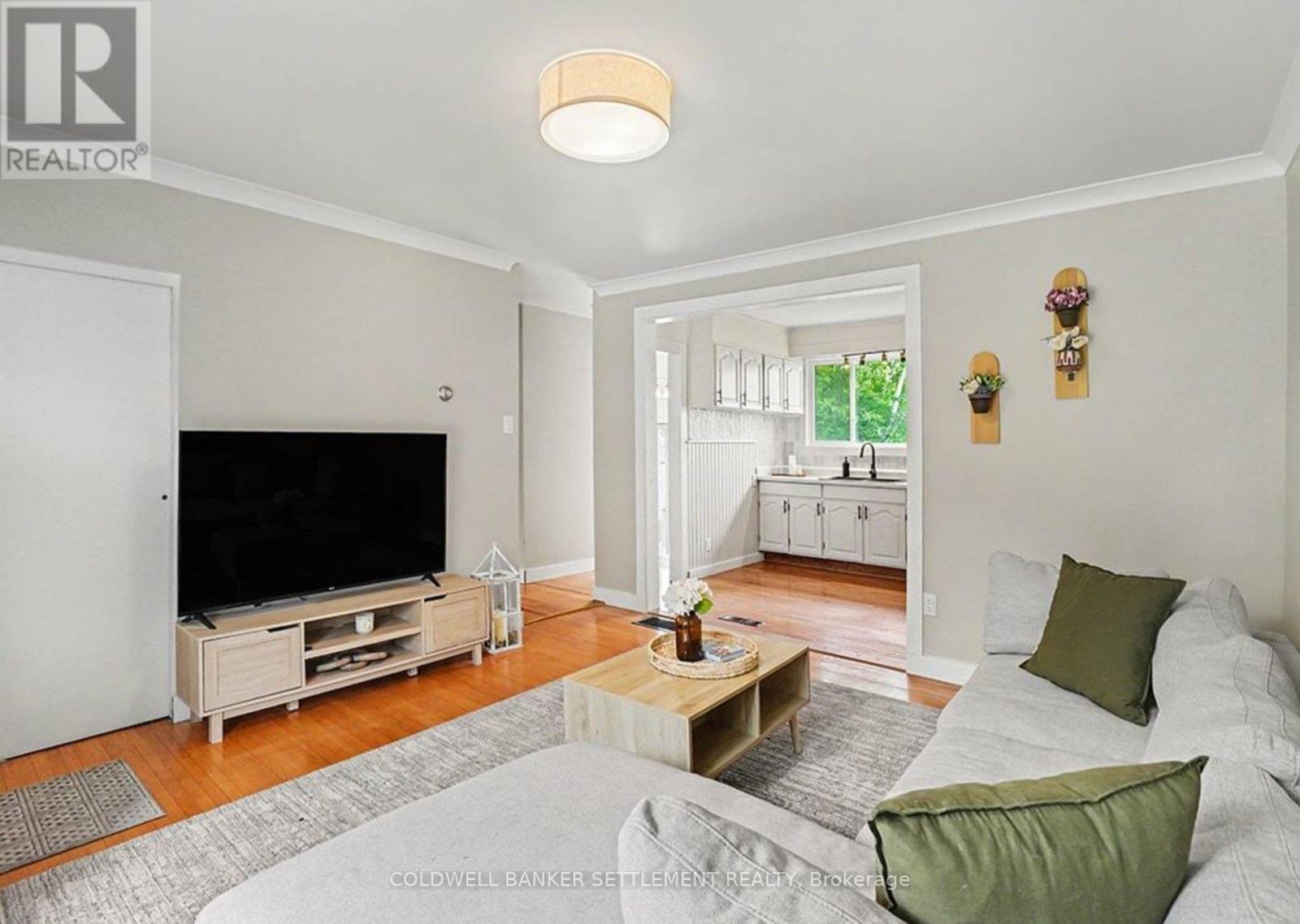 14 BAYNES STREET