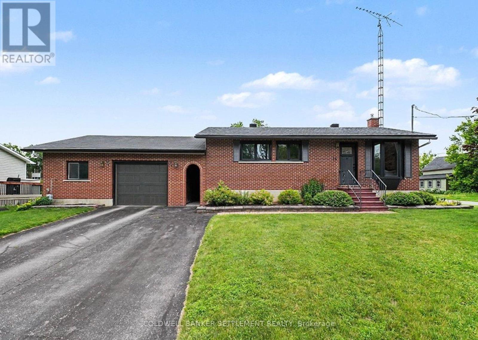 14 BAYNES STREET