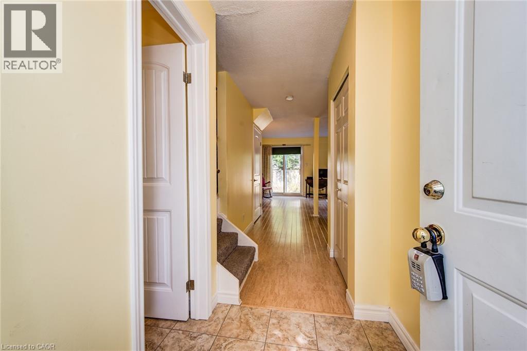 32 MOWAT Boulevard Unit# 25